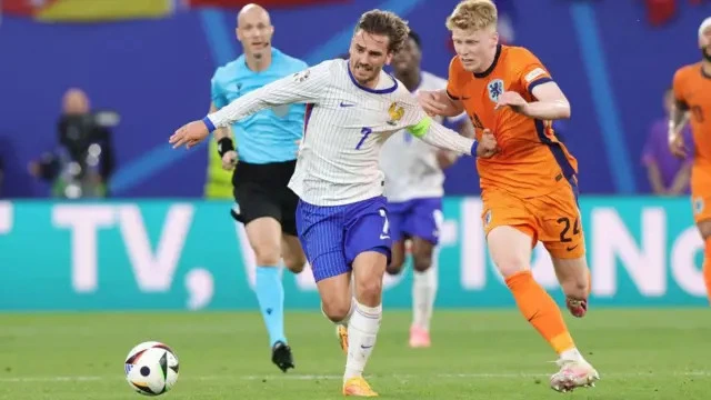 this image shown in Netherlands National Football Team vs France National Football Team 